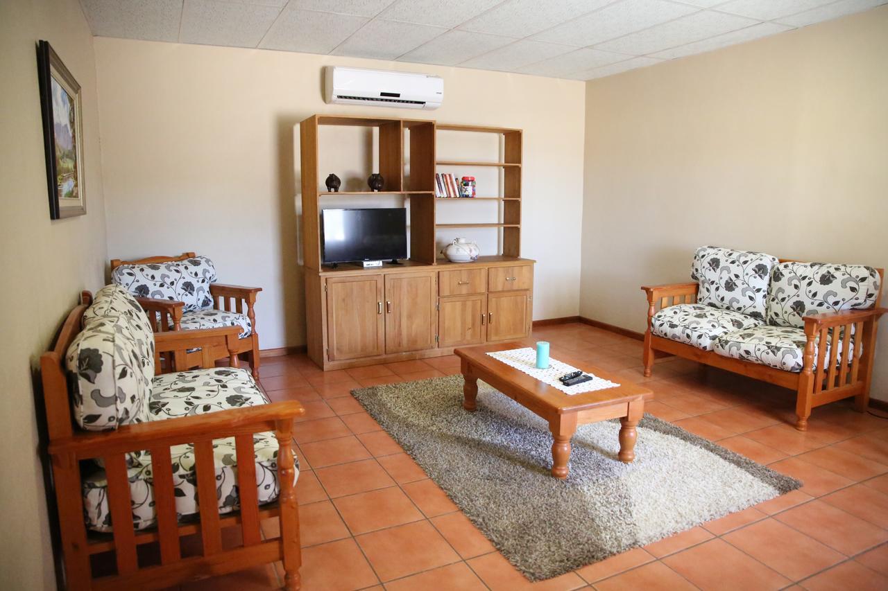 Augrabies De Oude Stoor Guesthouse מראה חיצוני תמונה
