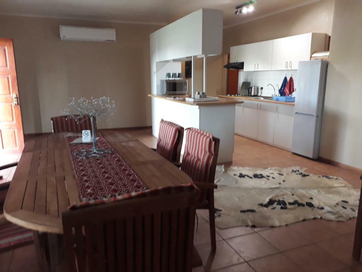 Augrabies De Oude Stoor Guesthouse מראה חיצוני תמונה