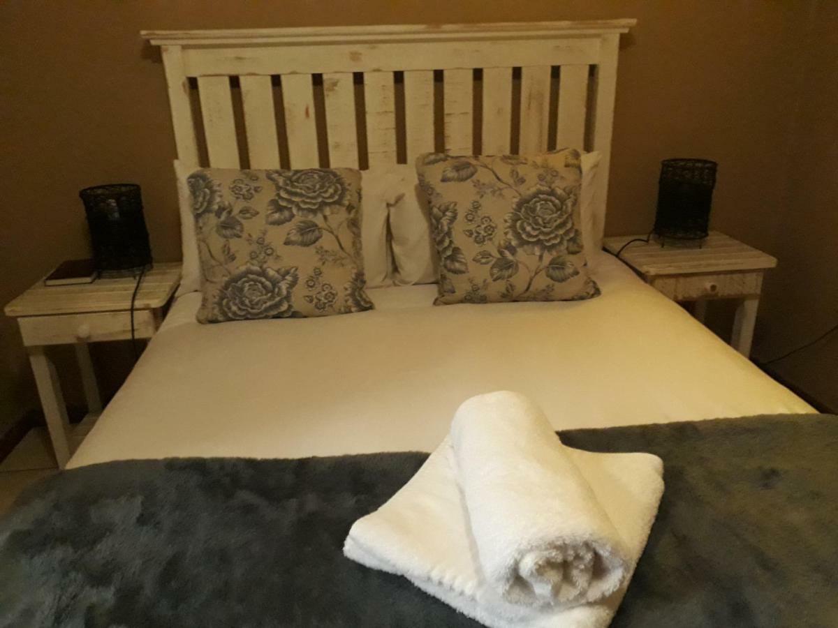 Augrabies De Oude Stoor Guesthouse מראה חיצוני תמונה