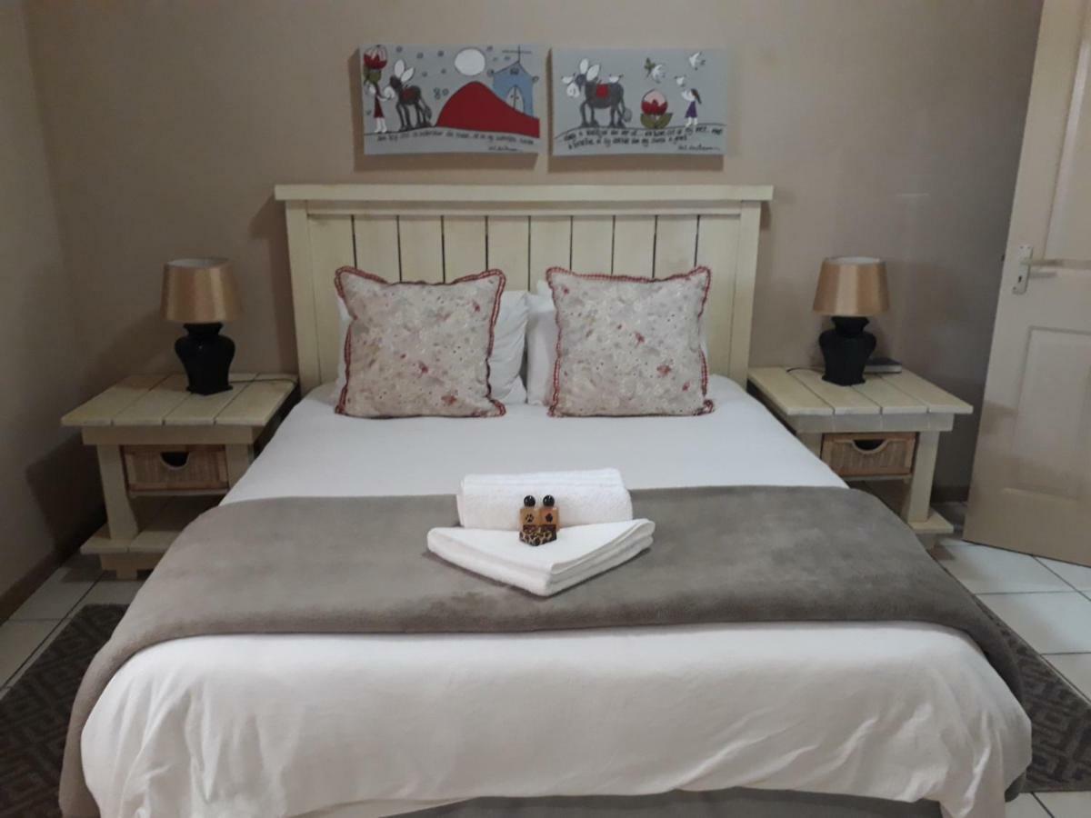 Augrabies De Oude Stoor Guesthouse מראה חיצוני תמונה